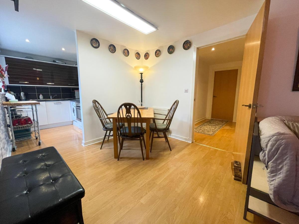 Kelvingrove 2 Bedroom Apartment - Private Parking Glasgow Kültér fotó