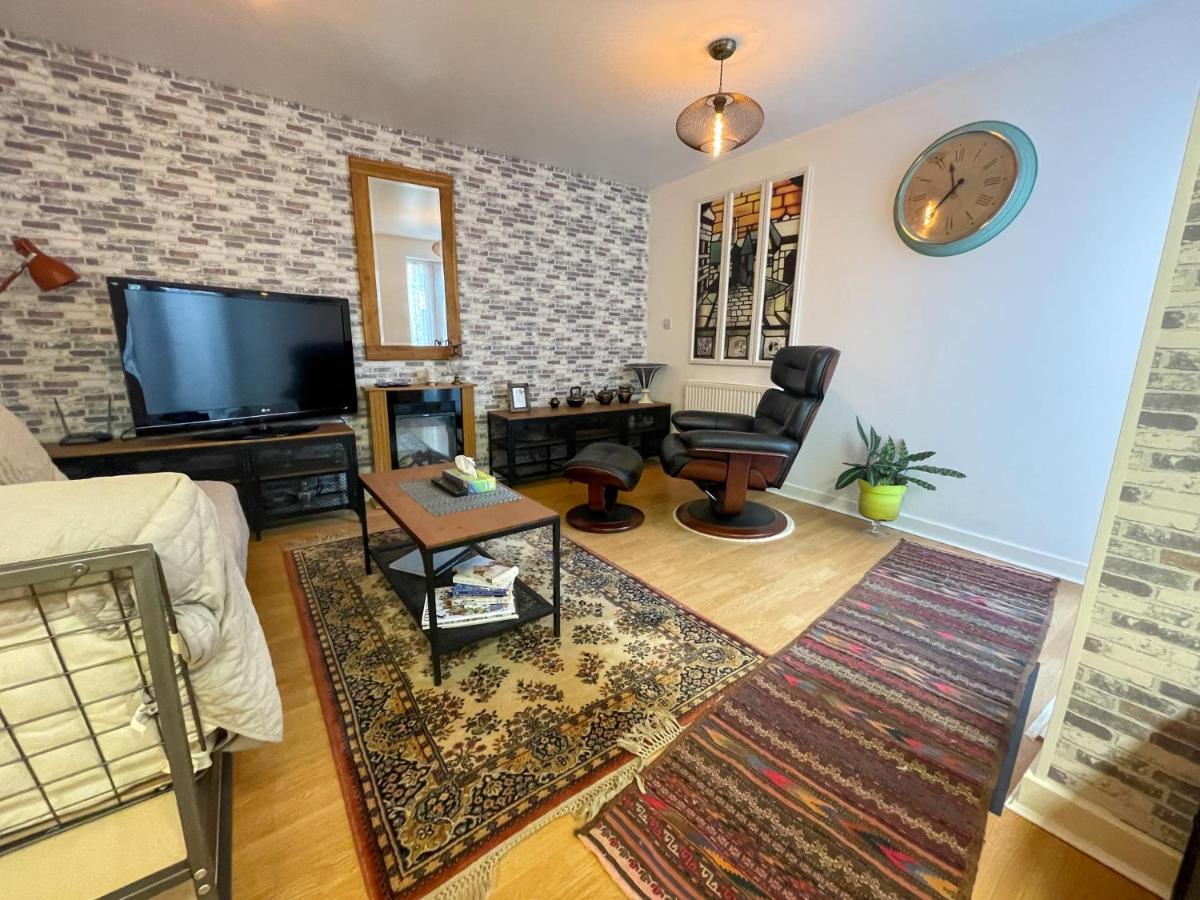 Kelvingrove 2 Bedroom Apartment - Private Parking Glasgow Kültér fotó