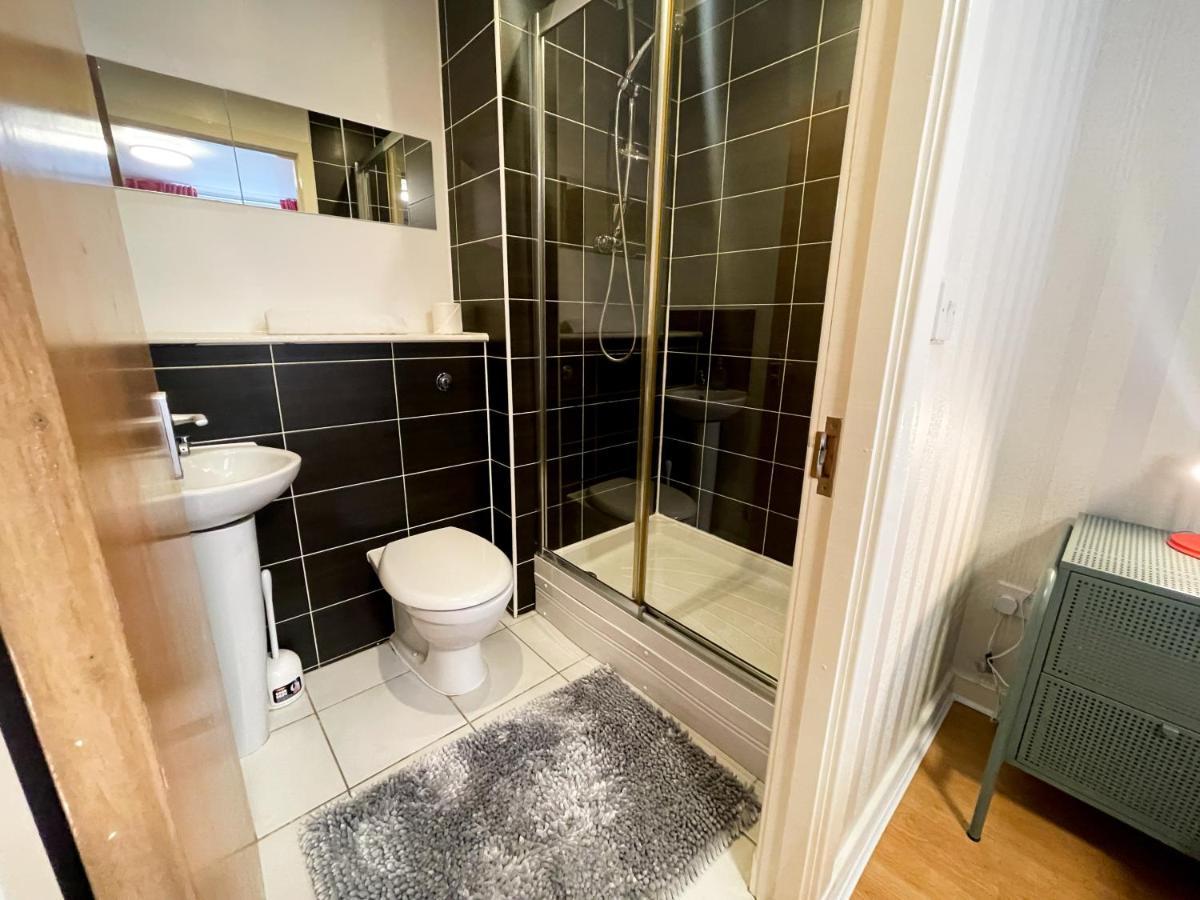 Kelvingrove 2 Bedroom Apartment - Private Parking Glasgow Kültér fotó