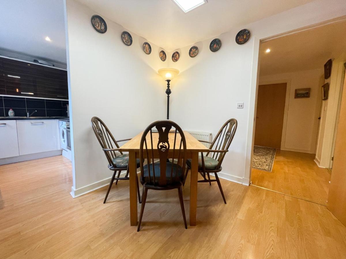 Kelvingrove 2 Bedroom Apartment - Private Parking Glasgow Kültér fotó