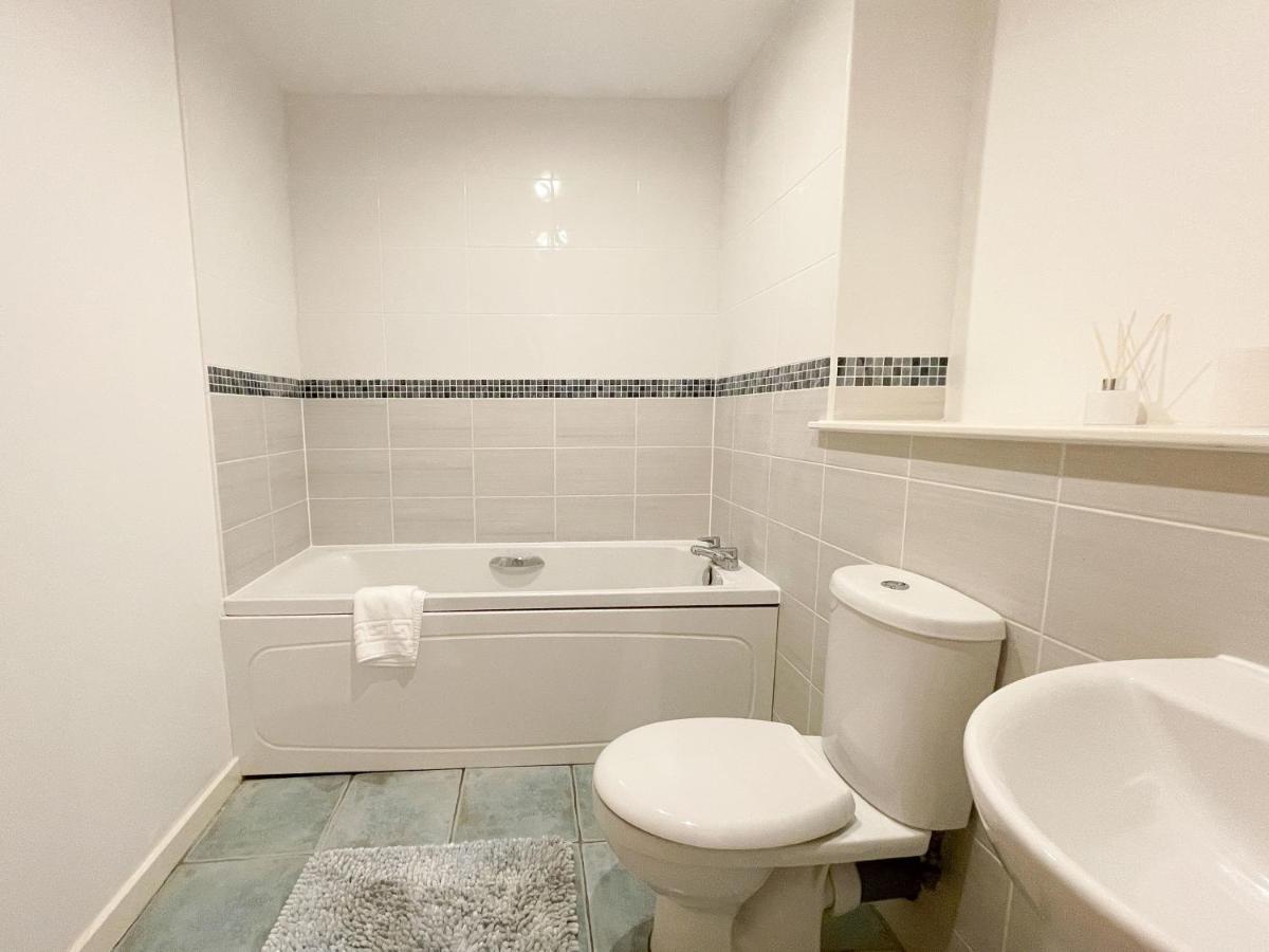 Kelvingrove 2 Bedroom Apartment - Private Parking Glasgow Kültér fotó