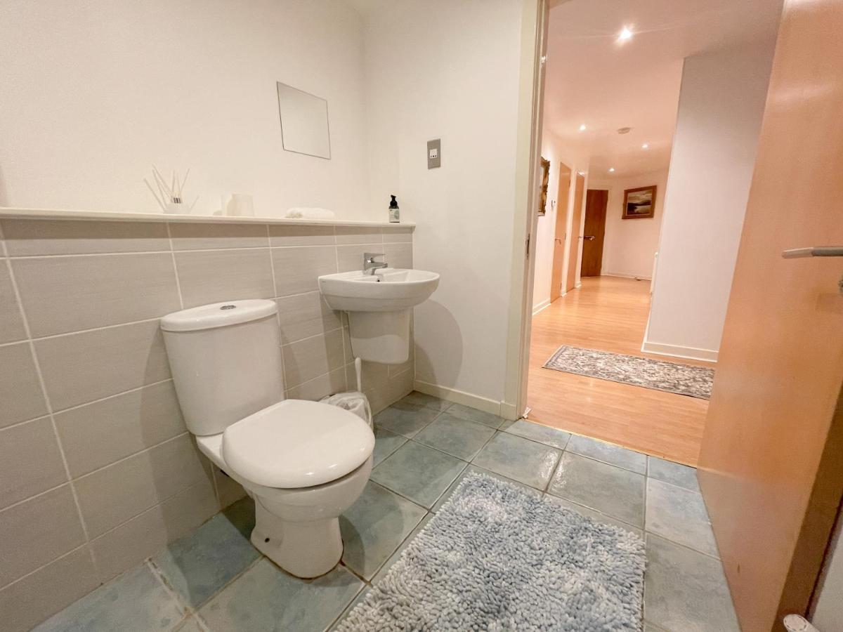 Kelvingrove 2 Bedroom Apartment - Private Parking Glasgow Kültér fotó