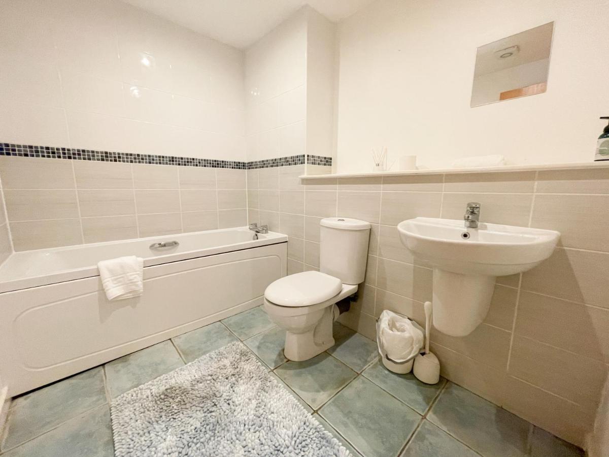 Kelvingrove 2 Bedroom Apartment - Private Parking Glasgow Kültér fotó